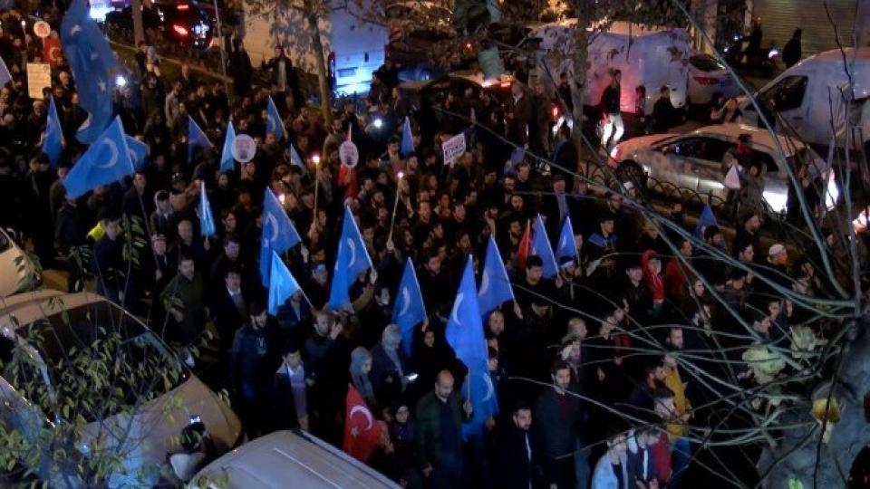 Çin'e Doğu Türkistan kıskacı! Dünyadan art arda yaptırım kararı / Doğu Türkistan için "Sessiz Çığlık" yürüyüşü yapıldı