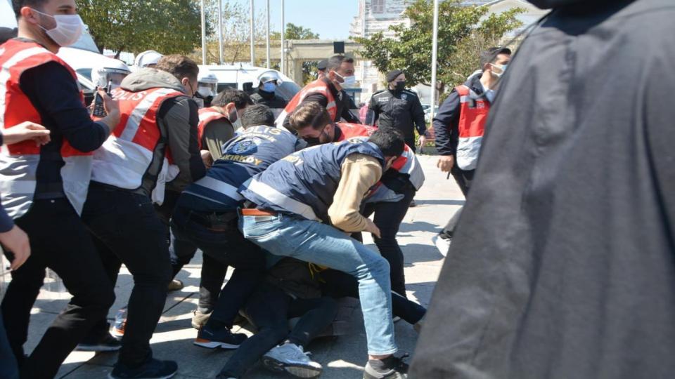 MAZLUMDER’den 28 Şubat açıklaması: Mağduriyetler giderilmeli / Mazlumder:Delil Karartma Nitelikli Genelgelerle İşkence Ve Kötü Muamelenin Üstünün Örtülmesi Kabul Edilemez