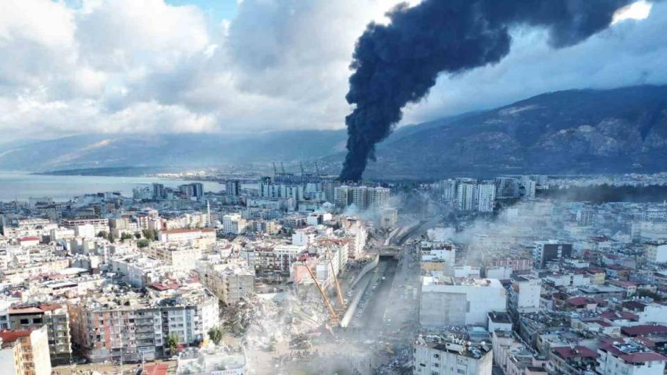 Afet ve Acil Durum Bakanlığı Kurulmalı  | VEDAT KAHYALAR / İskenderun'da yeni tehlike