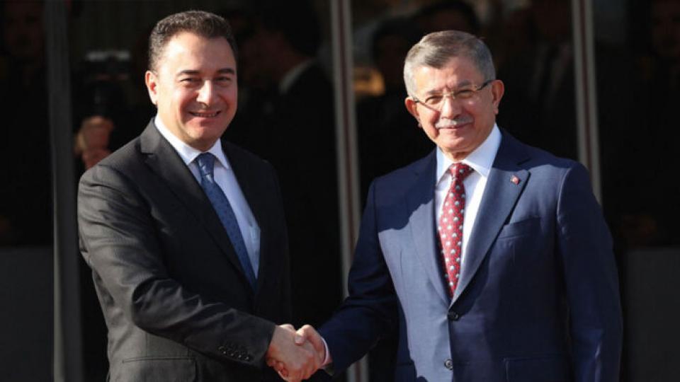 BEKİR BERAT ÖZİPEK / “Sabahın bir sahibi var” / DEVA ve Gelecek: Masadan kalkmak veya masada kalmak-Prof. Dr. Bekir Berat Özipek