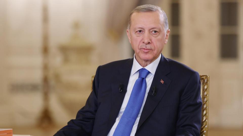 ‘İsrail diye bir devlet yok, Amerika liderliğinde bir ortak emperyalist cephe var!' | Selahaddin E. ÇAKIRGİL / ‘Bükemediği eli öpsün!' diyen yok; yeter ki mantıklarını yitirmesinler! | Selahaddin E. ÇAKIRGİL