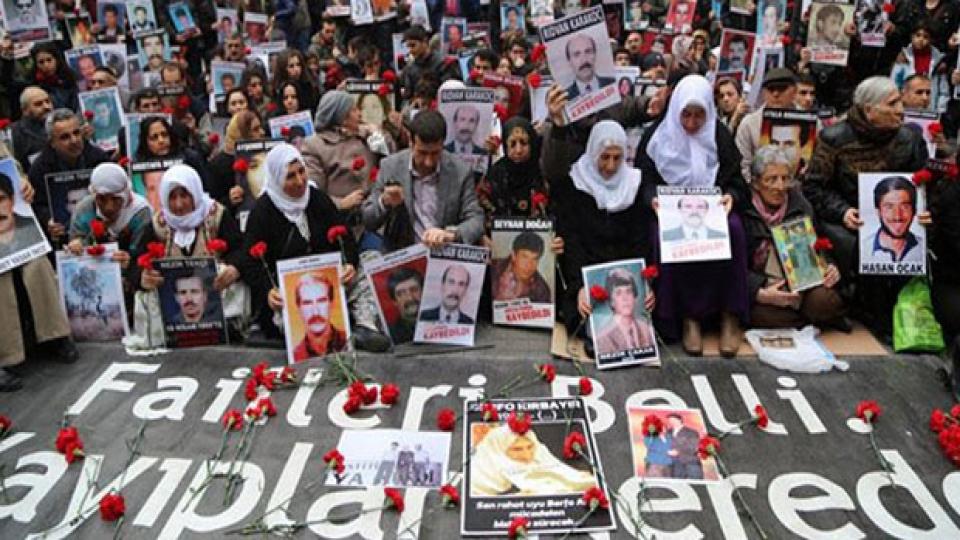 Mazlumder:İşkence ve Kötü Muamele Uygulamalarına Tavizsiz Şekilde Karşı Çıkılmalıdır / MAZLUMDER: Cumartesi Annelerinin Anayasal Hakkı Engellenmemeli, İhlaller Son Bulmalı!