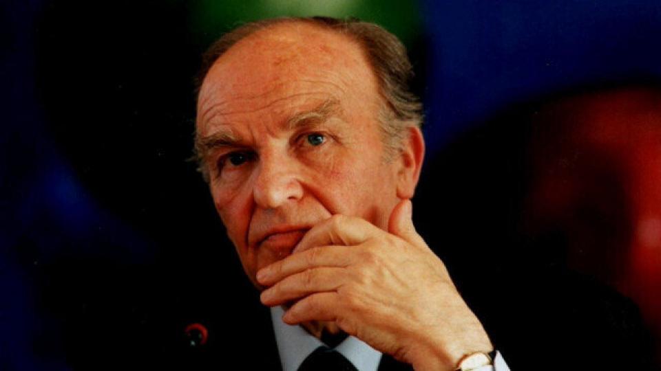 ALİYA İZZETBEGOVİÇ’İN TÜRKLERE YAZDIĞI MEKTUP! / Bilge Kral Aliya İzzetbegoviç'in doğumunun 98. yılında saygı ve özlemle anılıyor