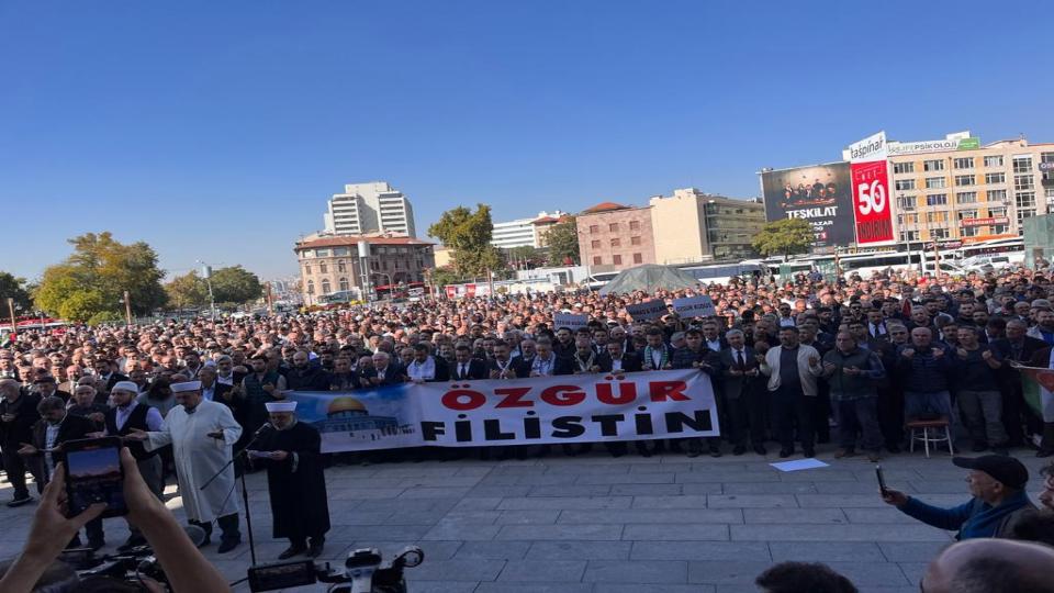 Mazlumder Konya:Filistin bizim kırmızı çizgimizdir. / Melike Hatun Camii'de Filistin için gıyabi cenaze namazı kılındıktan sonra, işgalci İsrail'e karşı basın açıklaması yapıldı