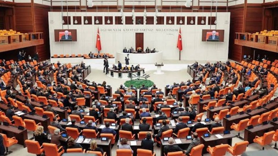 TBMM'ye sunuldu: Özgür Özel dahil 7 milletvekili için 'dokunulmazlık' tezkeresi