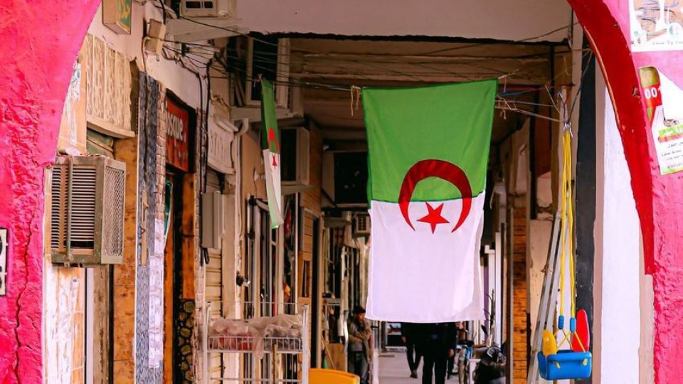 Cezayir, BAE İle İlişkileri Kesti