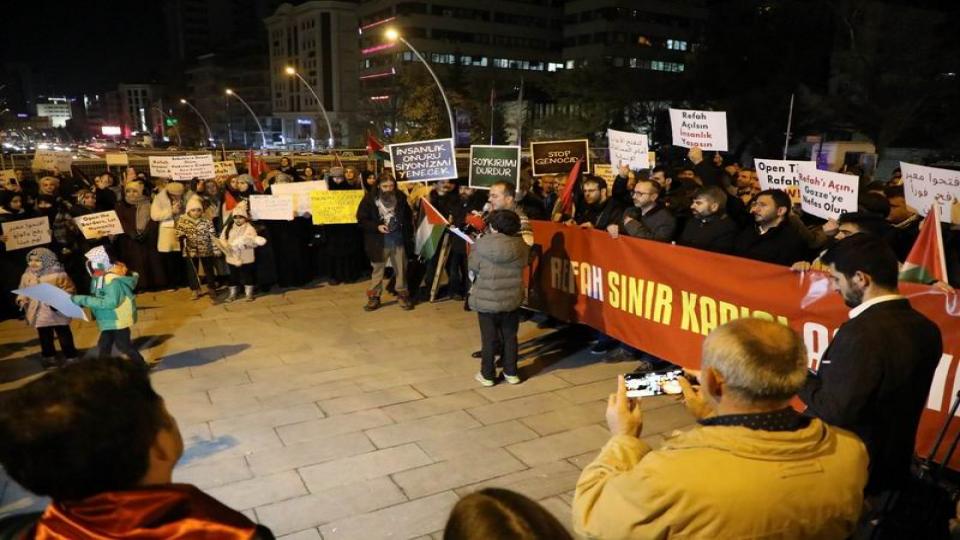 Ankara'da Filistin Dayanışma Platformu,  Özgür Filistin için Yürüyüş Yaptı.. / Filistin Dayanışma Platformundan “Refah Sınır Kapısı Açılsın”Eylemi!