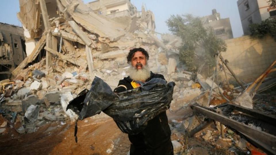 SELAHADDİN EŞ ÇAKIRGİL / Bayram, mevcud bir zaferimiz için mi; gelecekteki zaferlerimizi düşünerek mi ? / ‘Anti-semitizm'in liderliğini üstlenen ‘Siyonist İsrail rejimi', Hitler'in yüzünü ağartıyor! | Selahaddin E. ÇAKIRGİL