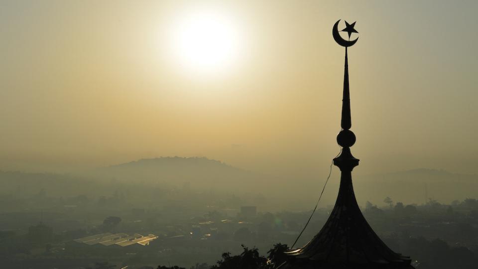 SELAHADDİN EŞ ÇAKIRGİL / Bayram, mevcud bir zaferimiz için mi; gelecekteki zaferlerimizi düşünerek mi ? / ‘Güce tapar materyalist dünyanın efsunkâr gücü kırılmaya mahkûm… | Selahaddin E. ÇAKIRGİL