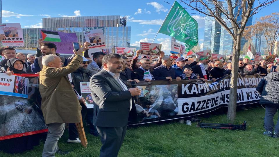 ANFİDAP:ZİM GEMİLERİNE LİMANLARIMIZ DA, VİCDANLARIMIZ DA KAPALI! / Anfidap'tan İşgalci ABD büyükelçiliği önünde Gazze protestosu