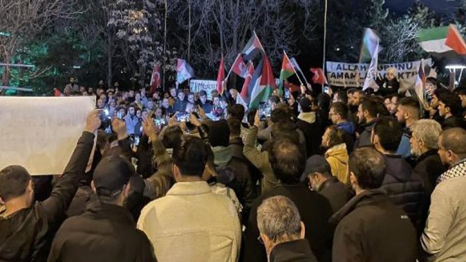 Filistin Dayanışma Platformu, ABD Büyükelçiliği önünde İsrail'in Şifa Hastanesi'ne yönelik saldırılarını protesto etti / İsrail'in Mescid-i Aksa'ya yönelik saldırıları protesto edildi